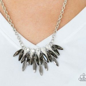 Crown Couture - Paparazzi Necklace